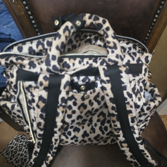 Itzy Ritzy Leopard Print Baby Bag - Picture 6 of 8
